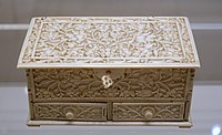 Casket with two drawers, North India, 18th-19th century, ivory - Ethnological Museum, Berlin - DSC01539.JPG