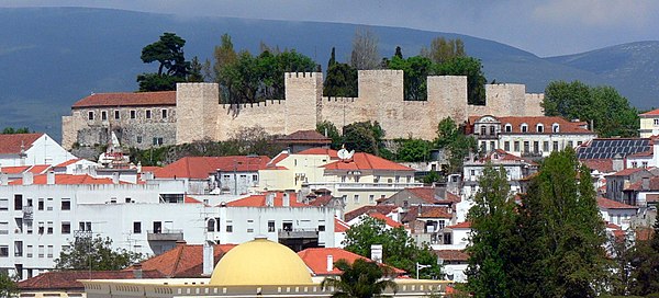 Image: Castelo de Torres Novas (cropped)