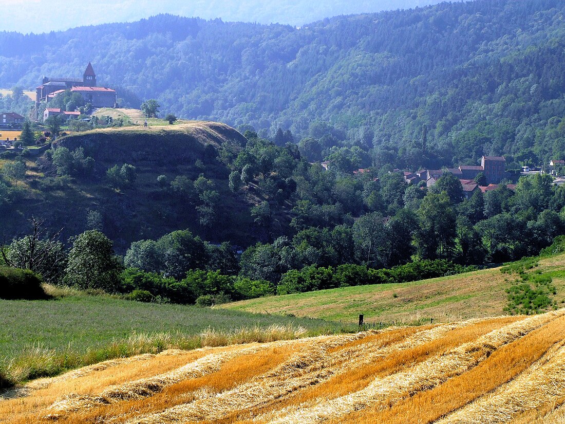 File:Chanteuges - Vue du site.jpg