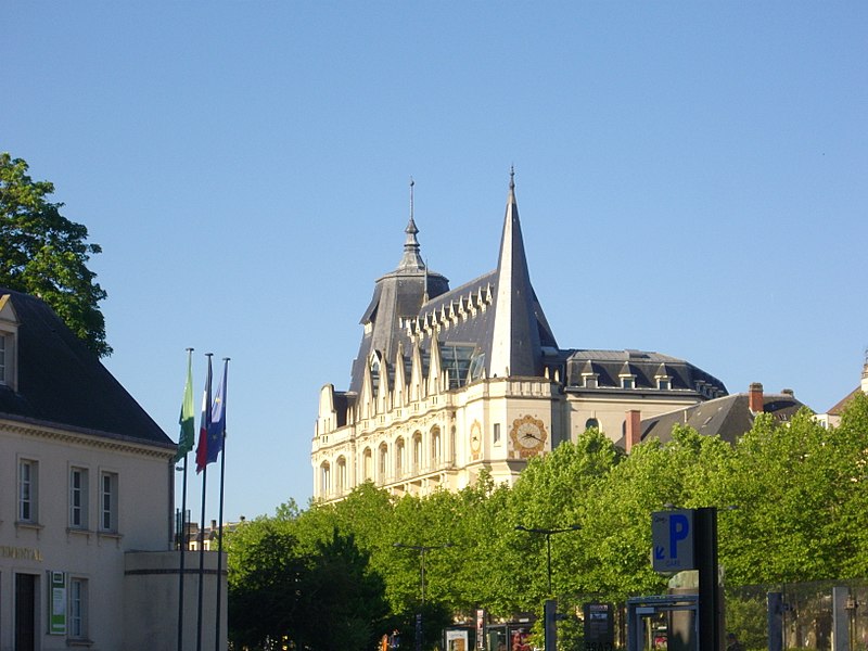 File:Chartres - hôtel des postes (01).jpg