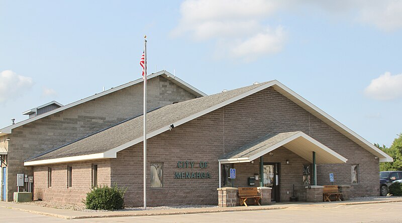 File:City Hall, Menahga, Minnesota.jpg