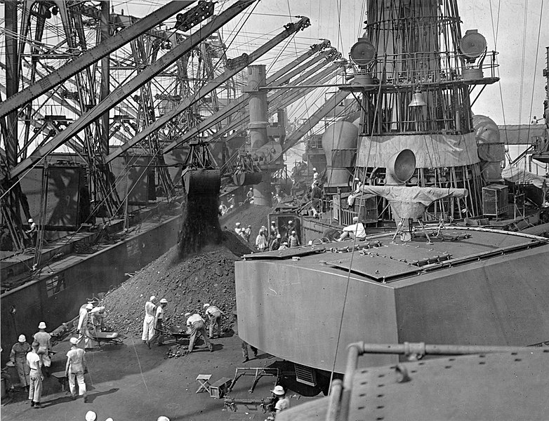 File:Coaling USS Texas (49096428148).jpg