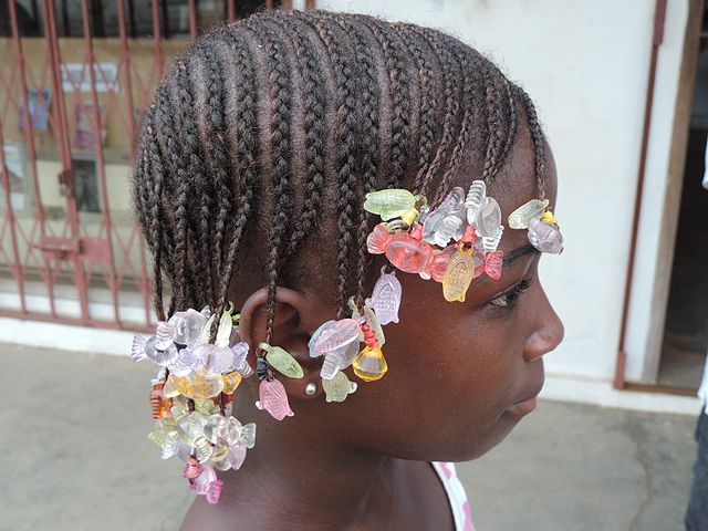 Coiffure contemporaine, Côte d'Ivoire.