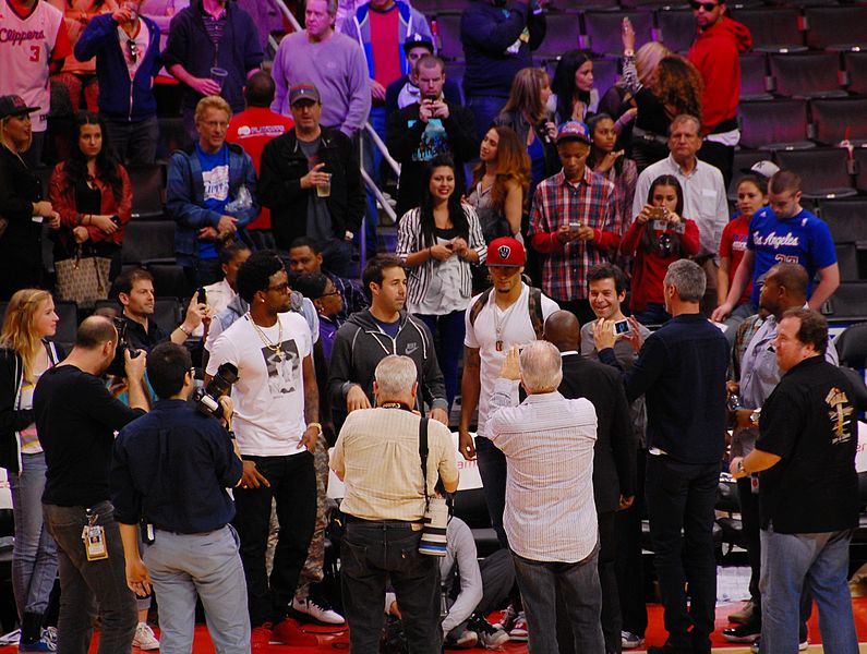 File:Colin Kaepernick at Clippers game in 2013.jpg