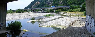 Lerrone confluence, with the A10 motorway in the background Confluenza arroscia lerrone.jpg