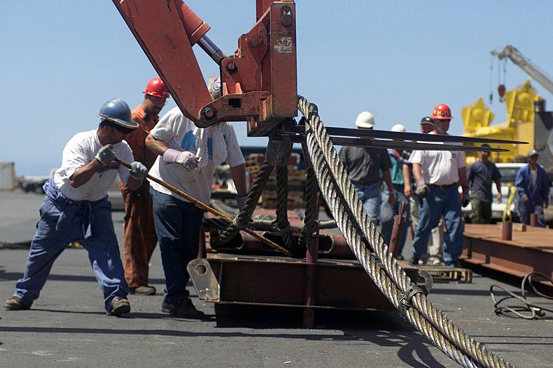File:Contract workers begin to move lifting plates and cables on the pier at Pearl Harbor, Hawaii (HI), during recovery operations for the Japanese fishing vessel Ehime Maru - DPLA - 0763f2e0d884db16bab7cb50b3447b7e.jpeg