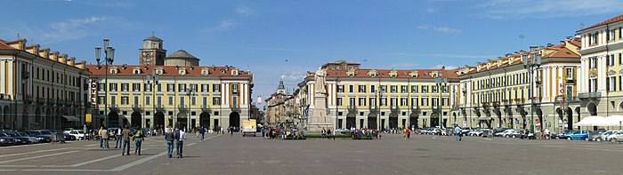 Piazza Galimberti, the city's main square Cuneo Piazza Galimberti.jpeg