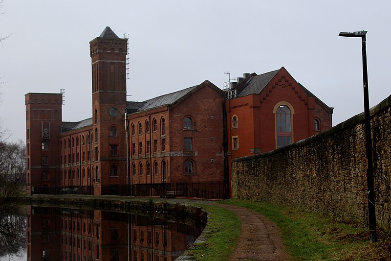 File:Daisyfield Mill, Blackburn - geograph.org.uk - 6030305.jpg