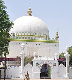Osmanabad – Mausoleum (dargah)