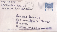 Immagine del fronte di una busta indirizzata al senatore Daschle.