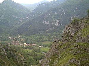 Blick ins Tal von Quiros