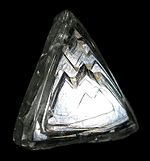 Teemant mõõtmetega imbes 15×15×4 mm