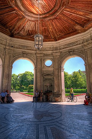 Diana-Tempel im Hofgarten.jpg