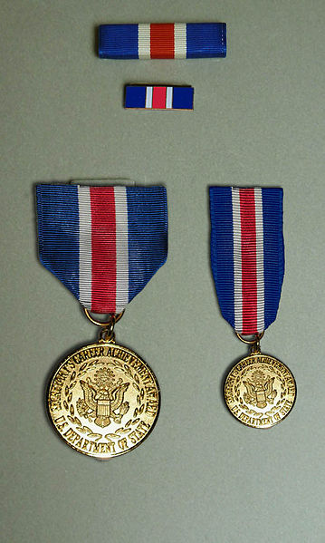 File:DoS Secretarys Career Achievement Award Medal Set.jpg