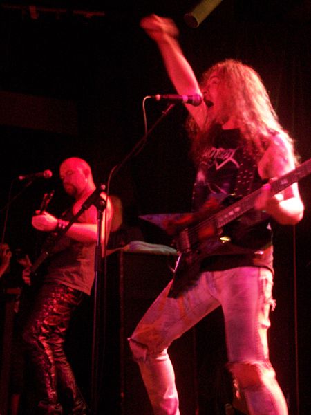 File:Dungeonlive2005.jpg