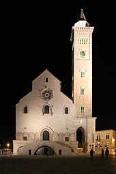 Veduta serale della cattedrale