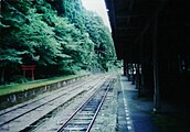 当駅構内（2001年8月撮影 ※当時は営業休止中）