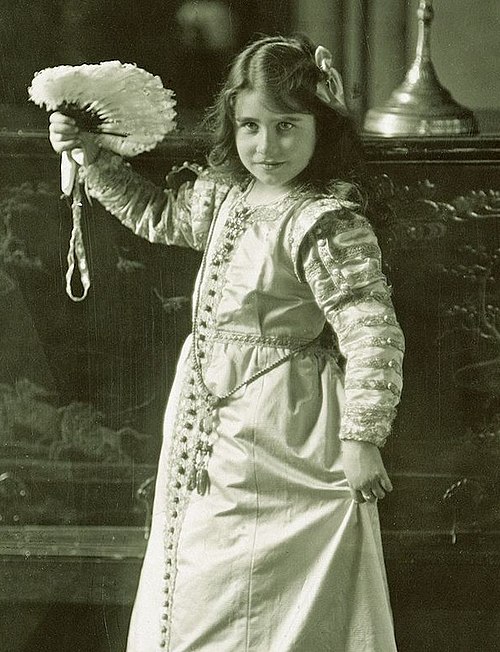 Elizabeth in 1909