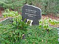 Ella Barowsky, Schöneberg II kirkegård - Moder Jord fec.JPG
