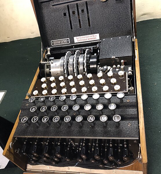 File:Enigma Machine A16672 open close.agr.jpg