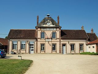 <span class="mw-page-title-main">Évry, Yonne</span> Commune in Bourgogne-Franche-Comté, France