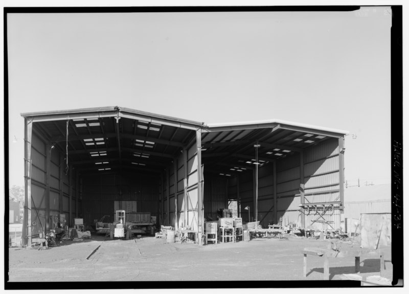 File:Exterior of steel fabrication buildings (built CA.1970s). - Barbour Boat Works, Tryon Palace Drive, New Bern, Craven County, NC HAER NC,25-NEBER,29-34.tif