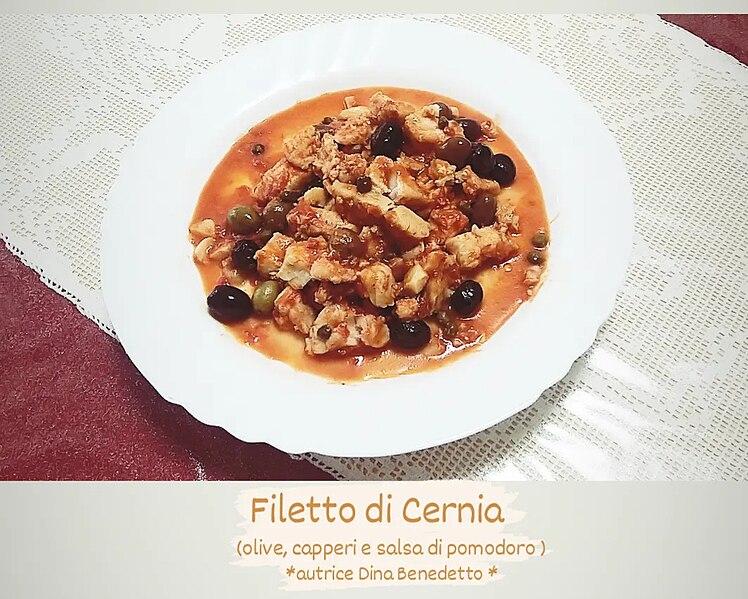 File:Filetto di Cernia, olive, capperi e salsa di pomodoro.jpg
