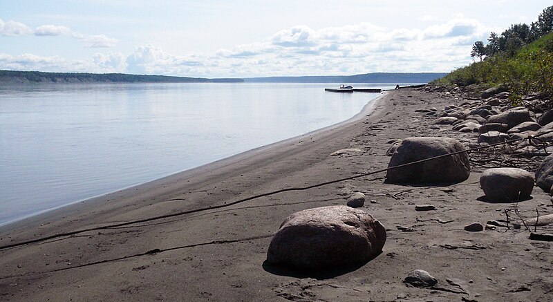 File:Fort simpson confluence.jpg