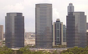 FourOaksPlaceHoustonTX.JPG