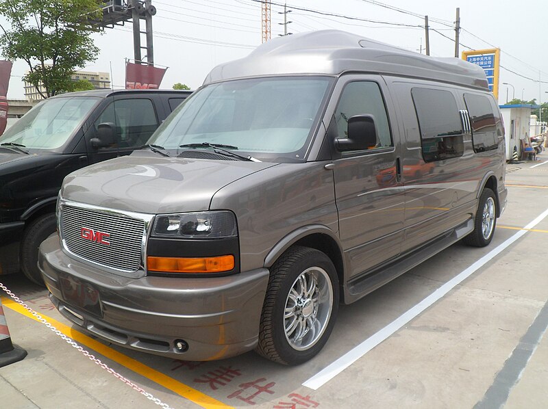 File:GMC Savana II China 2012-06-16.jpg