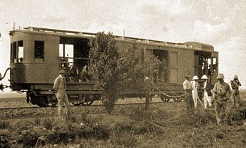 Gas-electric locomotive b.jpg