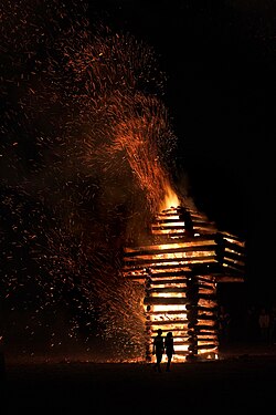 Osterfeuer im oberen Murtal