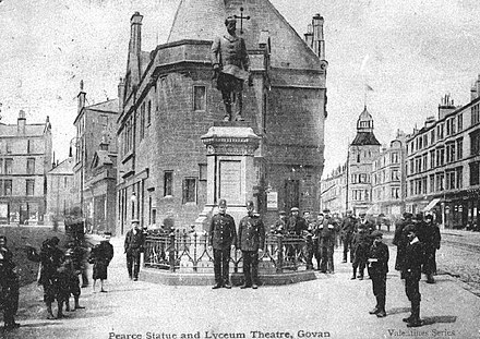 Pearce Statue and Lyceum Theatre, 1904.