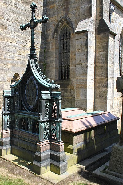 File:Graves of Sir Alexander James Beresford Beresford-Hope PC and his wife.JPG