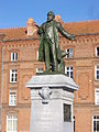 Statue de Jean-Baptiste André Godin