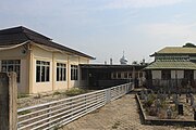 Banjar: Kubah makam Haji Ahmad Sibawaihi, ulama matan Marabahan, Barito Kuala, Kalimantan Selatan. Bahasa Indonesia: Pusara dari Haji Ahmad Sibawaihi, ulama dari Marabahan, Barito Kuala, Kalimantan Selatan. English: Tomb of Haji Ahmad Sibawaihi, a cleric from Marabahan subdistrict, Barito Kuala Regency, South Kalimantan.