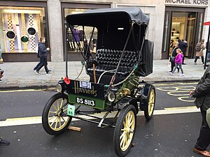 En Waverley från 1901 utställd på Regent Street i London, 2017