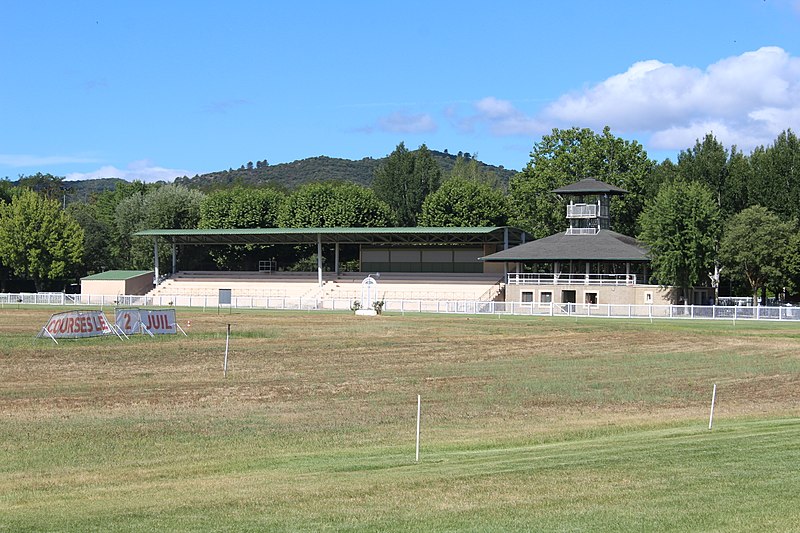 File:Hippodrome Oraison 7.jpg