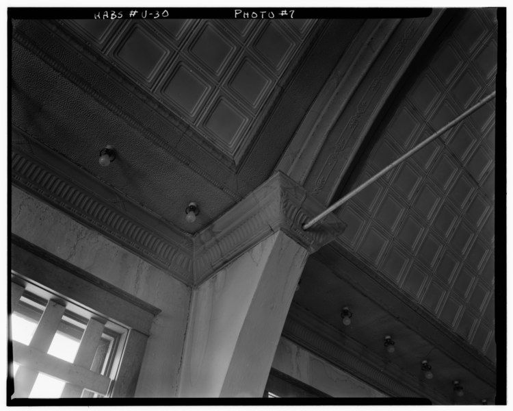 File:Historic American Buildings Survey, P. Kent Fairbanks, Photographer July 11, 1967 ARCH DETAIL. - District School Gymnasium, North Church Street, Fairfield, Utah County, UT HABS UTAH,25-FAIRF,1A-2.tif