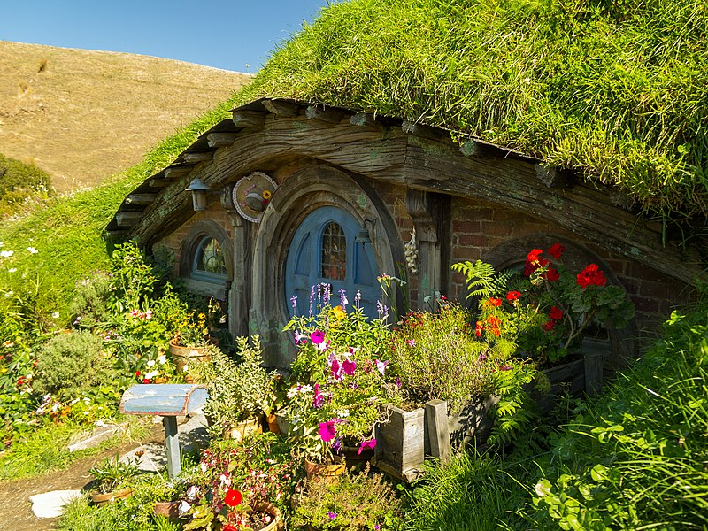 File:Hobbit hole.jpg