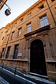 Hôtel de Grimaldi-Régusse in Aix-en-Provence, dessen Fassade er entworfen hat