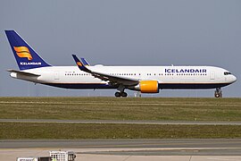 Boeing 767-300 (TF-ISW).