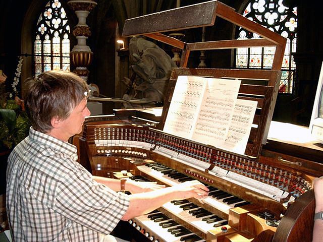 Michiels playing the organ in St. Salvator's Cathedral, Bruges (where he is the organist) in 2008.