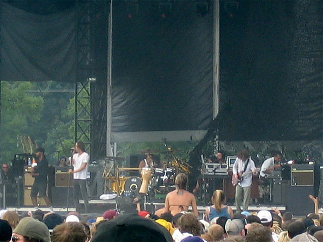 Incubus performing at the Virgin Festival in Baltimore in 2007