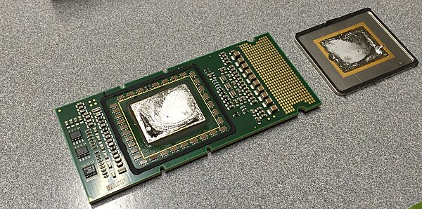 Intel Itanium 2 9000 with cap removed.jpg