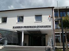 Description de l'image Kaiserin-Friedrich-Gymnasium Haupteingang.JPG.