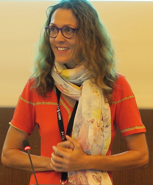 File:Karine Benac.jpg