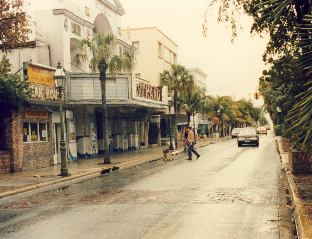 File:Key West FL HD Western Union schooner05.jpg - Wikimedia Commons