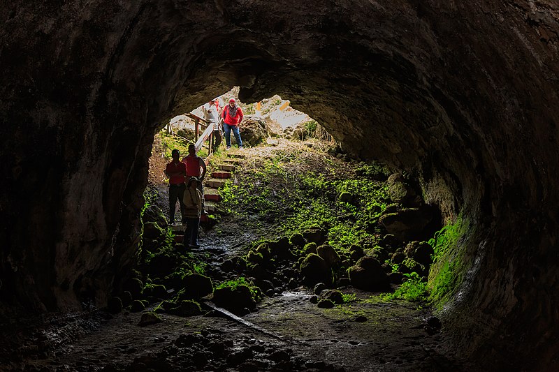 File:Kunak Sabah Mostyn-Cave-10.jpg