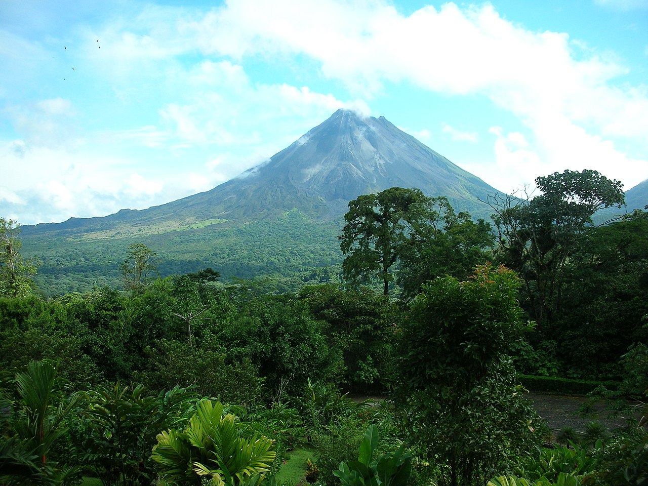 La Fortuna, Alajuela, San Carlos, Costa Rica - panoramio.jpg